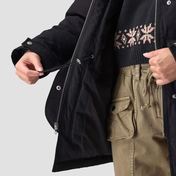 Brand new Basin and Range parka. Size large. Bought final sale but doesn't fit. - Picture 2 of 5